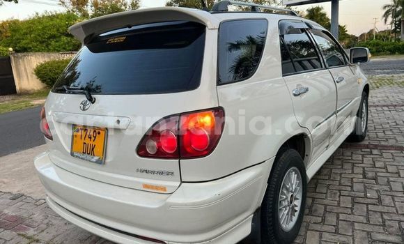 Nunua Ilio tumika Toyota Harrier Nyeupe Gari ndani ya Dar es Salaam nchini Dar es Salaam Nunua Ilio tumika Toyota Harrier Nyeupe Gari ndani ya Dar es Salaam nchini Dar es Salaam