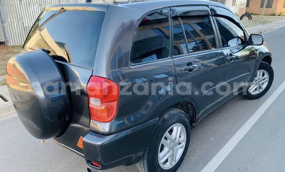 Nunua Ilio tumika Toyota RAV4 Nyeusi Gari ndani ya Dar es Salaam nchini Dar es Salaam Nunua Ilio tumika Toyota RAV4 Nyeusi Gari ndani ya Dar es Salaam nchini Dar es Salaam