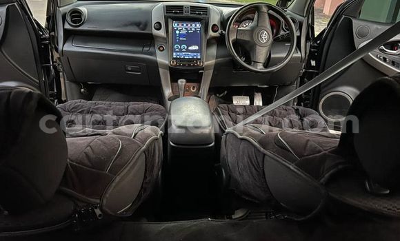 Nunua Ilio tumika Toyota RAV4 Nyeusi Gari ndani ya Dar es Salaam nchini Dar es Salaam Nunua Ilio tumika Toyota RAV4 Nyeusi Gari ndani ya Dar es Salaam nchini Dar es Salaam