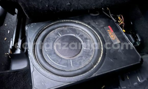 Nunua Ilio tumika Toyota RAV4 Nyeusi Gari ndani ya Dar es Salaam nchini Dar es Salaam Nunua Ilio tumika Toyota RAV4 Nyeusi Gari ndani ya Dar es Salaam nchini Dar es Salaam