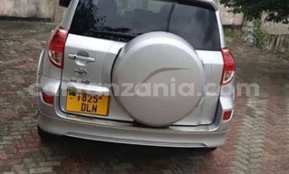 Buy Used Toyota RAV4 Silver Car in Dar es Salaam in Dar es Salaam Buy Used Toyota RAV4 Silver Car in Dar es Salaam in Dar es Salaam