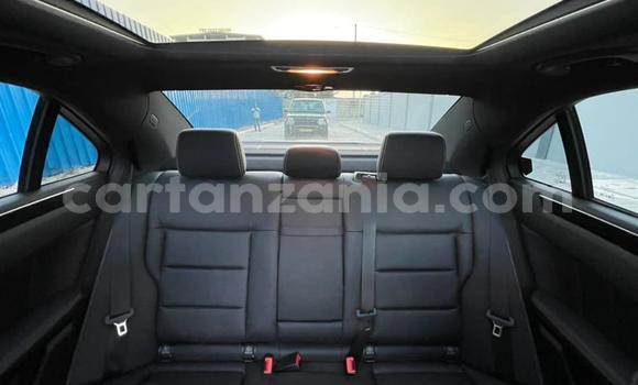 Nunua Imported Mercedes‒Benz E–Class Nyeupe Gari ndani ya Dar es Salaam nchini Dar es Salaam Nunua Imported Mercedes‒Benz E–Class Nyeupe Gari ndani ya Dar es Salaam nchini Dar es Salaam