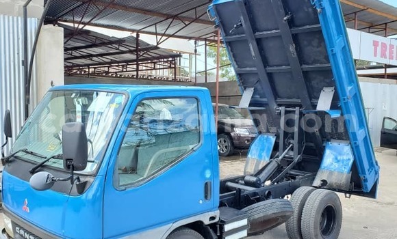 Nunua Imported Mitsubishi Fuso Fighter Bluu Lori ndani ya Dar es Salaam nchini Dar es Salaam Nunua Imported Mitsubishi Fuso Fighter Bluu Lori ndani ya Dar es Salaam nchini Dar es Salaam