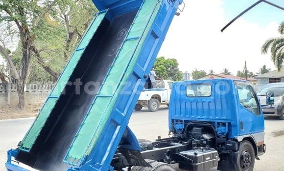 Buy Import Mitsubishi Fuso Fighter Blue Truck in Dar es Salaam in Dar es Salaam Buy Import Mitsubishi Fuso Fighter Blue Truck in Dar es Salaam in Dar es Salaam