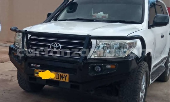 Buy Used Toyota Land Cruiser White Car in Dar es Salaam in Dar es Salaam Buy Used Toyota Land Cruiser White Car in Dar es Salaam in Dar es Salaam
