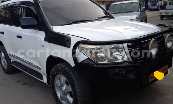 Buy Used Toyota Land Cruiser White Car in Dar es Salaam in Dar es Salaam Buy Used Toyota Land Cruiser White Car in Dar es Salaam in Dar es Salaam