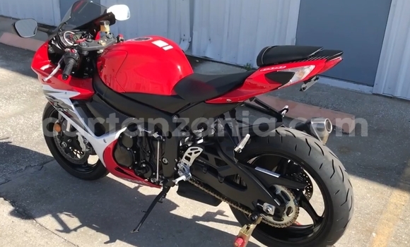Nunua Ilio tumika Suzuki GSXR Nyekundu Bike ndani ya Dodoma nchini Dodoma Nunua Ilio tumika Suzuki GSXR Nyekundu Bike ndani ya Dodoma nchini Dodoma