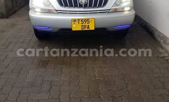 Buy Used Toyota Harrier White Car in Arusha in Arusha Buy Used Toyota Harrier White Car in Arusha in Arusha