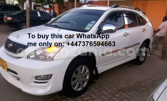 Buy Used Toyota Harrier White Car in Dar es Salaam in Dar es Salaam