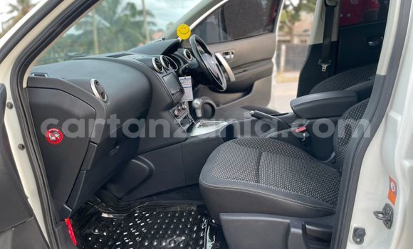 Nunua Ilio tumika Nissan Dualis Nyeupe Gari ndani ya Dar es Salaam nchini Dar es Salaam Nunua Ilio tumika Nissan Dualis Nyeupe Gari ndani ya Dar es Salaam nchini Dar es Salaam