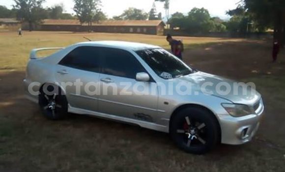 Buy Used Toyota Altezza Silver Car in Arusha in Arusha Buy Used Toyota Altezza Silver Car in Arusha in Arusha