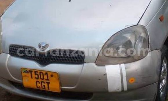 Nunua Ilio tumika Toyota Vitz Fedha Gari ndani ya Dar es Salaam nchini Dar es Salaam