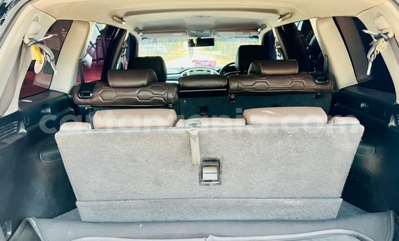 Nunua Ilio tumika Toyota Kluger Nyeusi Gari ndani ya Dar es Salaam nchini Dar es Salaam Nunua Ilio tumika Toyota Kluger Nyeusi Gari ndani ya Dar es Salaam nchini Dar es Salaam