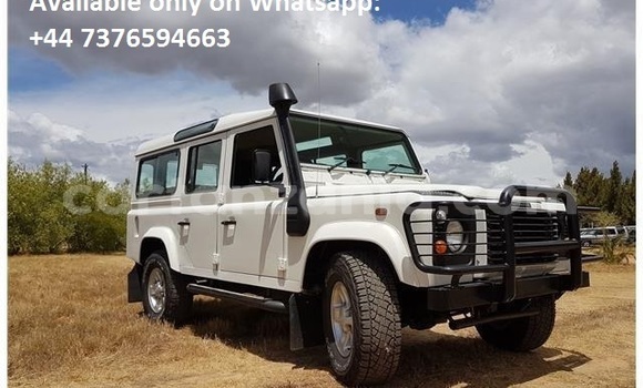 Nunua Ilio tumika Land Rover Defender Nyeupe Gari ndani ya Dar es Salaam nchini Dar es Salaam Nunua Ilio tumika Land Rover Defender Nyeupe Gari ndani ya Dar es Salaam nchini Dar es Salaam