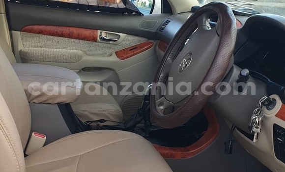Nunua Ilio tumika Toyota Land Cruiser Prado Nyeupe Gari ndani ya Dar es Salaam nchini Dar es Salaam Nunua Ilio tumika Toyota Land Cruiser Prado Nyeupe Gari ndani ya Dar es Salaam nchini Dar es Salaam