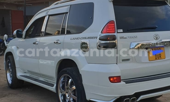 Nunua Ilio tumika Toyota Land Cruiser Prado Nyeupe Gari ndani ya Dar es Salaam nchini Dar es Salaam Nunua Ilio tumika Toyota Land Cruiser Prado Nyeupe Gari ndani ya Dar es Salaam nchini Dar es Salaam