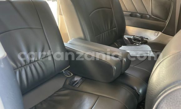 Nunua Ilio tumika Toyota Alphard Nyeusi Gari ndani ya Dar es Salaam nchini Dar es Salaam Nunua Ilio tumika Toyota Alphard Nyeusi Gari ndani ya Dar es Salaam nchini Dar es Salaam
