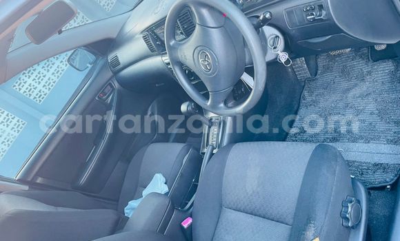 Nunua Ilio tumika Toyota Runx Nyeupe Gari ndani ya Dar es Salaam nchini Dar es Salaam