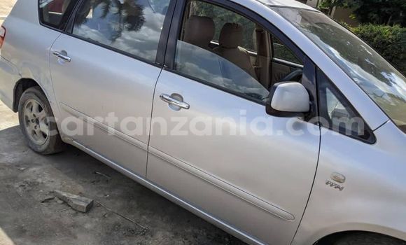 Buy Used Toyota Ipsum Silver Car in Dar es Salaam in Dar es Salaam