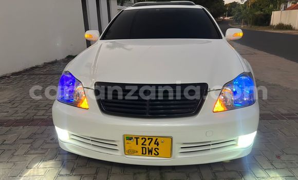Buy Used Toyota Crown White Car in Dar es Salaam in Dar es Salaam Buy Used Toyota Crown White Car in Dar es Salaam in Dar es Salaam