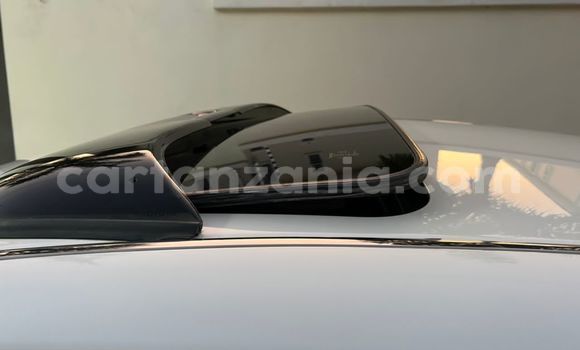 Buy Used Toyota Crown White Car in Dar es Salaam in Dar es Salaam Buy Used Toyota Crown White Car in Dar es Salaam in Dar es Salaam