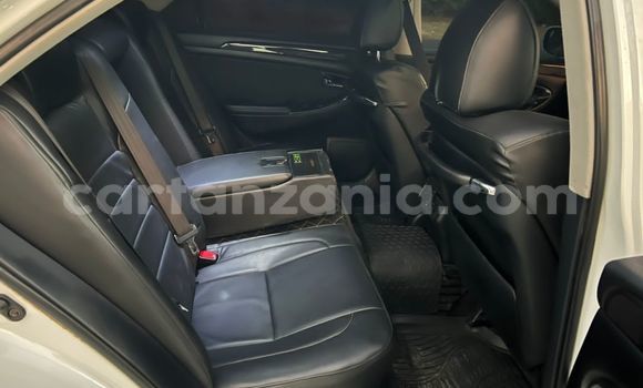 Buy Used Toyota Crown White Car in Dar es Salaam in Dar es Salaam Buy Used Toyota Crown White Car in Dar es Salaam in Dar es Salaam