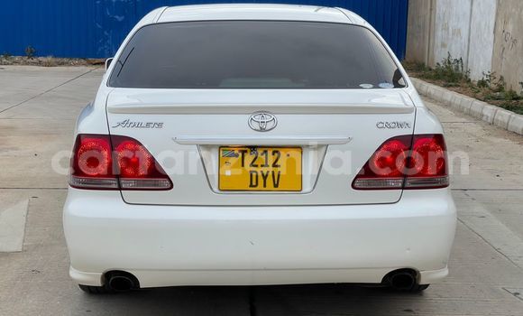 Buy Used Toyota Crown White Car in Dar es Salaam in Dar es Salaam Buy Used Toyota Crown White Car in Dar es Salaam in Dar es Salaam