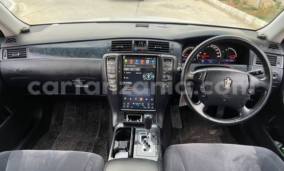 Buy Used Toyota Crown White Car in Dar es Salaam in Dar es Salaam Buy Used Toyota Crown White Car in Dar es Salaam in Dar es Salaam