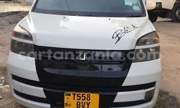 Buy Used Toyota Voxy White Car in Dar es Salaam in Dar es Salaam Buy Used Toyota Voxy White Car in Dar es Salaam in Dar es Salaam
