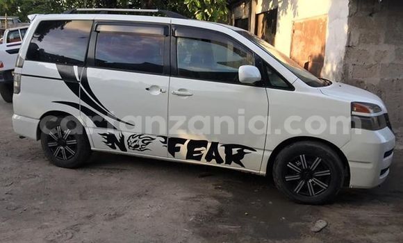 Buy Used Toyota Voxy White Car in Dar es Salaam in Dar es Salaam Buy Used Toyota Voxy White Car in Dar es Salaam in Dar es Salaam