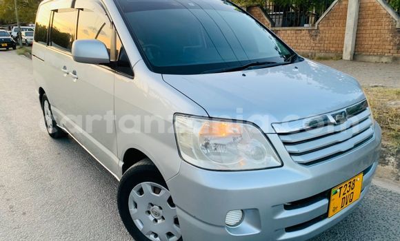 Buy Used Toyota Noah White Car in Dar es Salaam in Dar es Salaam Buy Used Toyota Noah White Car in Dar es Salaam in Dar es Salaam