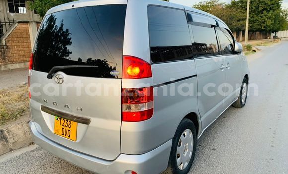 Buy Used Toyota Noah White Car in Dar es Salaam in Dar es Salaam Buy Used Toyota Noah White Car in Dar es Salaam in Dar es Salaam