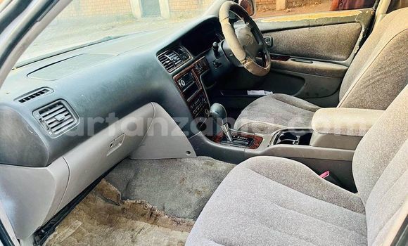 Buy Used Toyota Cresta White Car in Dar es Salaam in Dar es Salaam Buy Used Toyota Cresta White Car in Dar es Salaam in Dar es Salaam