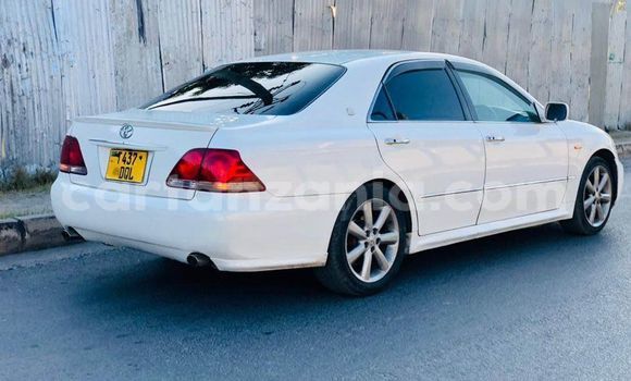 Buy Used Toyota Crown White Car in Dar es Salaam in Dar es Salaam Buy Used Toyota Crown White Car in Dar es Salaam in Dar es Salaam