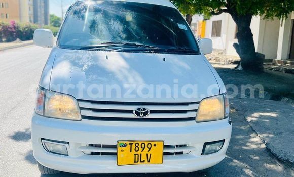 Buy Used Toyota Noah White Car in Dar es Salaam in Dar es Salaam