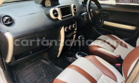 Buy Used Toyota IST Silver Car in Dar es Salaam in Dar es Salaam Buy Used Toyota IST Silver Car in Dar es Salaam in Dar es Salaam