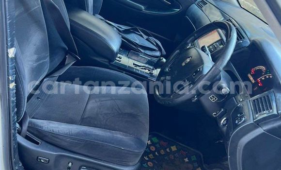 Buy Used Toyota Crown White Car in Dar es Salaam in Dar es Salaam Buy Used Toyota Crown White Car in Dar es Salaam in Dar es Salaam