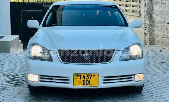 Buy Used Toyota Crown White Car in Dar es Salaam in Dar es Salaam Buy Used Toyota Crown White Car in Dar es Salaam in Dar es Salaam