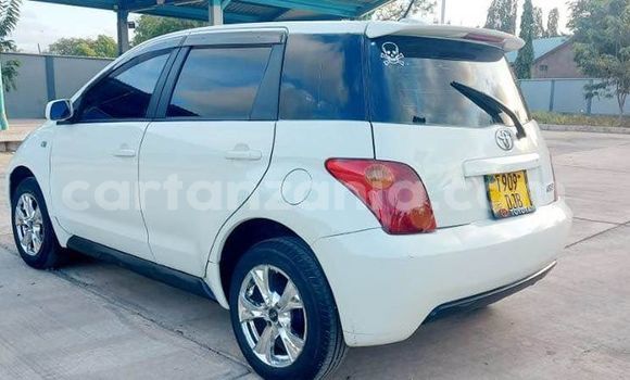 Buy Used Toyota IST White Car in Dar es Salaam in Dar es Salaam Buy Used Toyota IST White Car in Dar es Salaam in Dar es Salaam