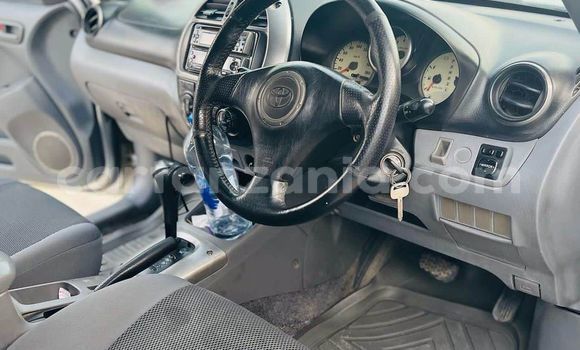 Buy Used Toyota RAV4 Silver Car in Dar es Salaam in Dar es Salaam Buy Used Toyota RAV4 Silver Car in Dar es Salaam in Dar es Salaam