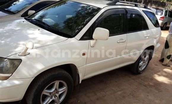 Buy Used Toyota Harrier White Car in Dar es Salaam in Dar es Salaam Buy Used Toyota Harrier White Car in Dar es Salaam in Dar es Salaam