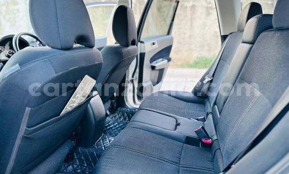 Nunua Imported Subaru Forester Nyeupe Gari ndani ya Dar es Salaam nchini Dar es Salaam Nunua Imported Subaru Forester Nyeupe Gari ndani ya Dar es Salaam nchini Dar es Salaam