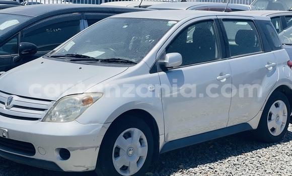 Buy Import Toyota IST Silver Car in Dar es Salaam in Dar es Salaam Buy Import Toyota IST Silver Car in Dar es Salaam in Dar es Salaam
