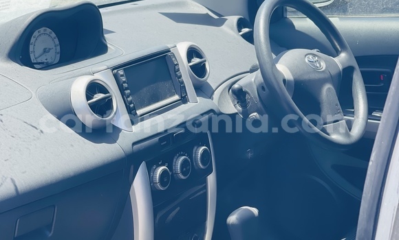 Buy Import Toyota IST Silver Car in Dar es Salaam in Dar es Salaam Buy Import Toyota IST Silver Car in Dar es Salaam in Dar es Salaam