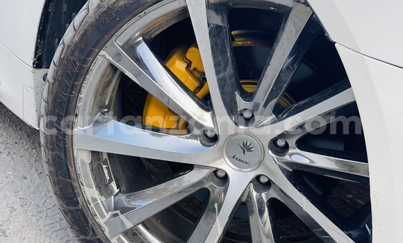 Nunua Ilio tumika Toyota Crown Nyeupe Gari ndani ya Dar es Salaam nchini Dar es Salaam Nunua Ilio tumika Toyota Crown Nyeupe Gari ndani ya Dar es Salaam nchini Dar es Salaam