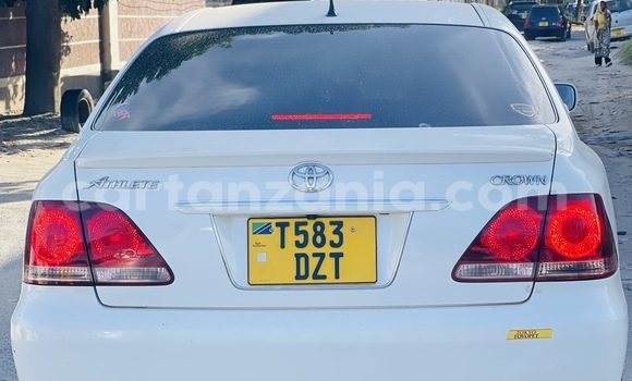 Nunua Ilio tumika Toyota Crown Nyeupe Gari ndani ya Dar es Salaam nchini Dar es Salaam Nunua Ilio tumika Toyota Crown Nyeupe Gari ndani ya Dar es Salaam nchini Dar es Salaam
