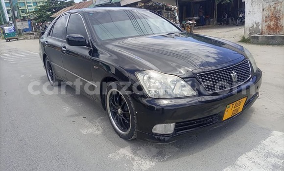 Nunua Ilio tumika Toyota Crown Nyeusi Gari ndani ya Dar es Salaam nchini Dar es Salaam Nunua Ilio tumika Toyota Crown Nyeusi Gari ndani ya Dar es Salaam nchini Dar es Salaam