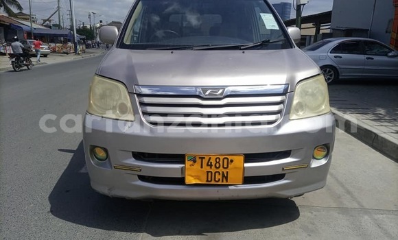 Nunua Ilio tumika Toyota Noah Nyingine Gari ndani ya Dar es Salaam nchini Dar es Salaam Nunua Ilio tumika Toyota Noah Nyingine Gari ndani ya Dar es Salaam nchini Dar es Salaam