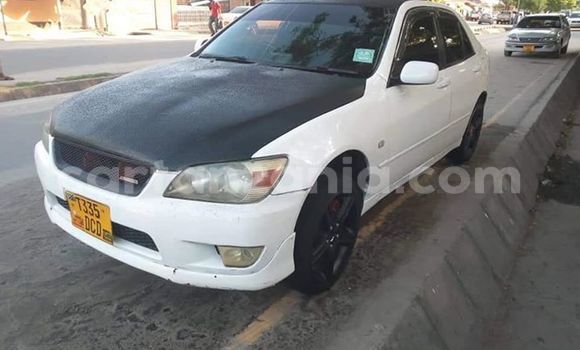 Buy Used Toyota Altezza White Car in Dar es Salaam in Dar es Salaam Buy Used Toyota Altezza White Car in Dar es Salaam in Dar es Salaam