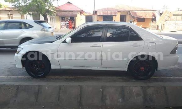 Buy Used Toyota Altezza White Car in Dar es Salaam in Dar es Salaam Buy Used Toyota Altezza White Car in Dar es Salaam in Dar es Salaam